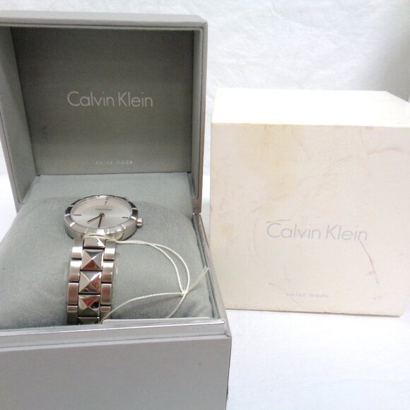 Women's Calvin Klein Watch K5T 331 Silver Stainless Steel Pyramid Studs NWT - Picture 2 of 10
